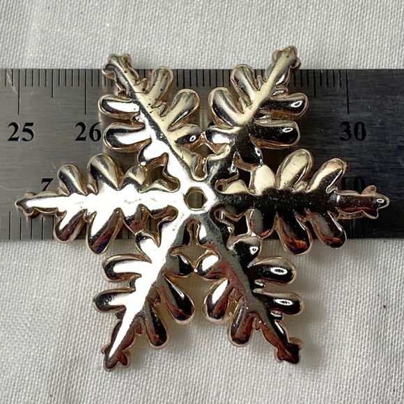 Silver Snowflake Pin - Picture 7 of 8